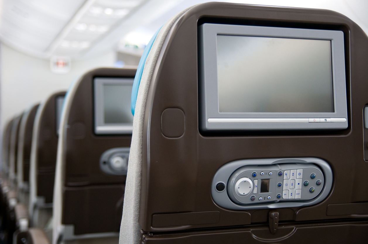 Old Seat-back monitors versus new In-flight Entertainment systems | Adonisone