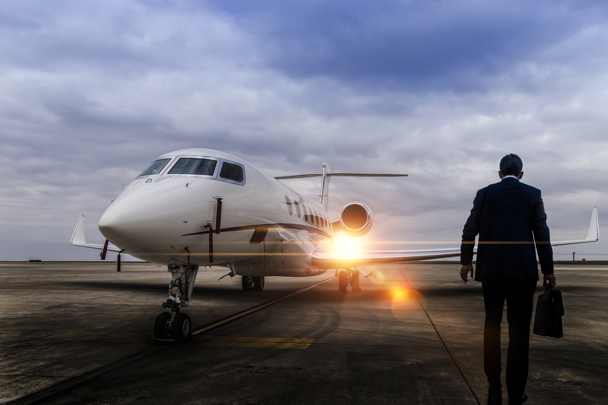 5 Reasons For Traveling In a Private Jet | AdonisOne