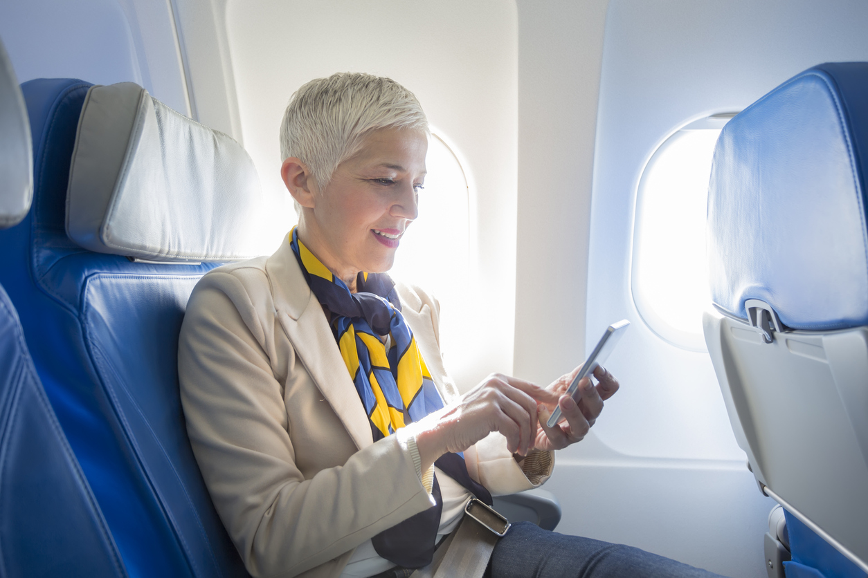 Using Phone while connected to In-flight Entertainment system on Airplane | AdonisOne